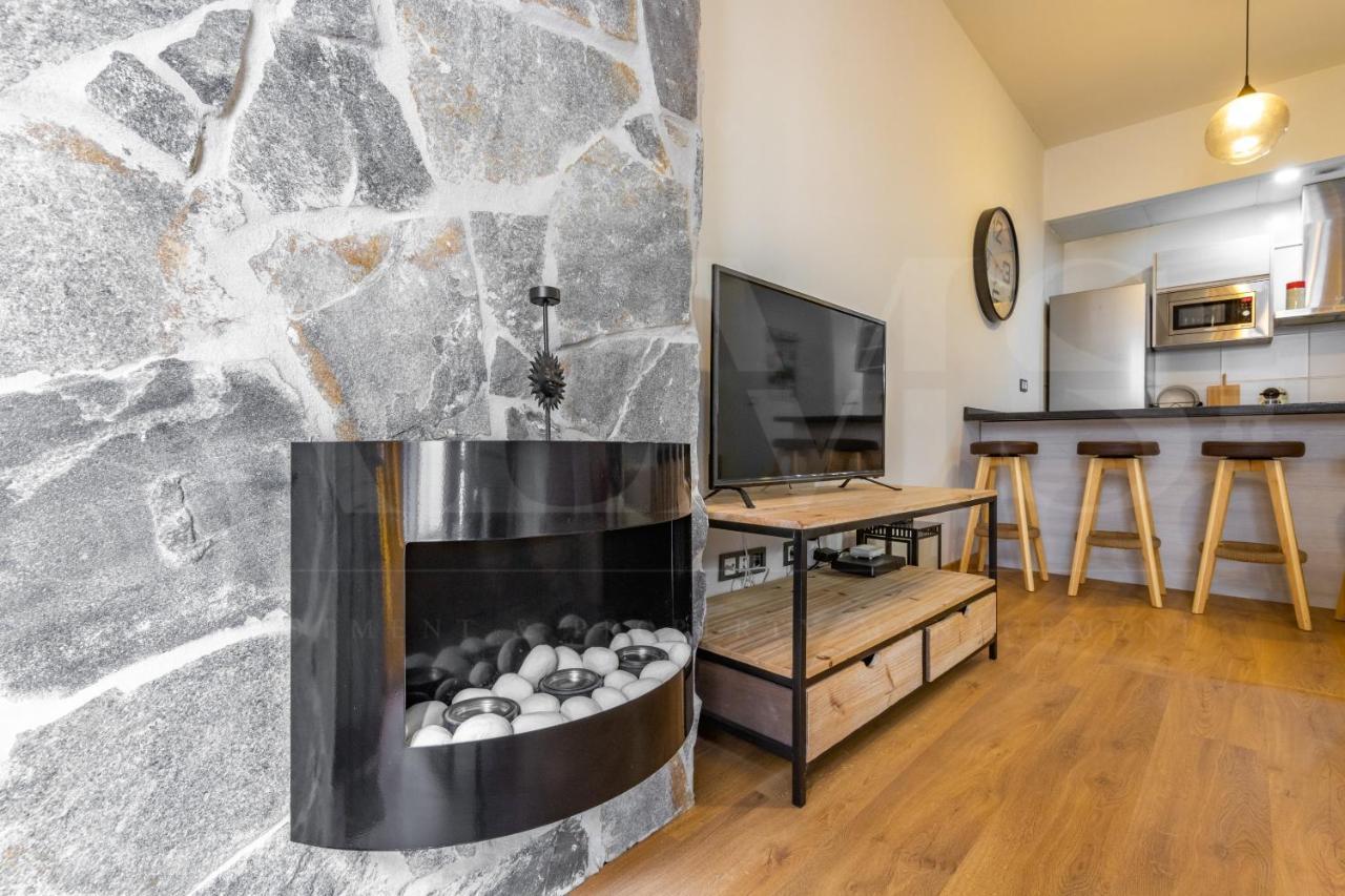 Cozy Flat With Common Pool & Parking - Center By Rems Apartment Malaga Bagian luar foto