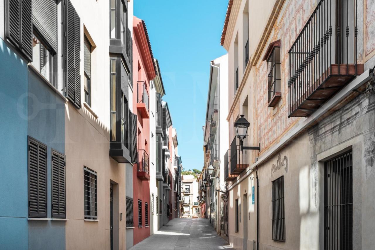 Cozy Flat With Common Pool & Parking - Center By Rems Apartment Malaga Bagian luar foto
