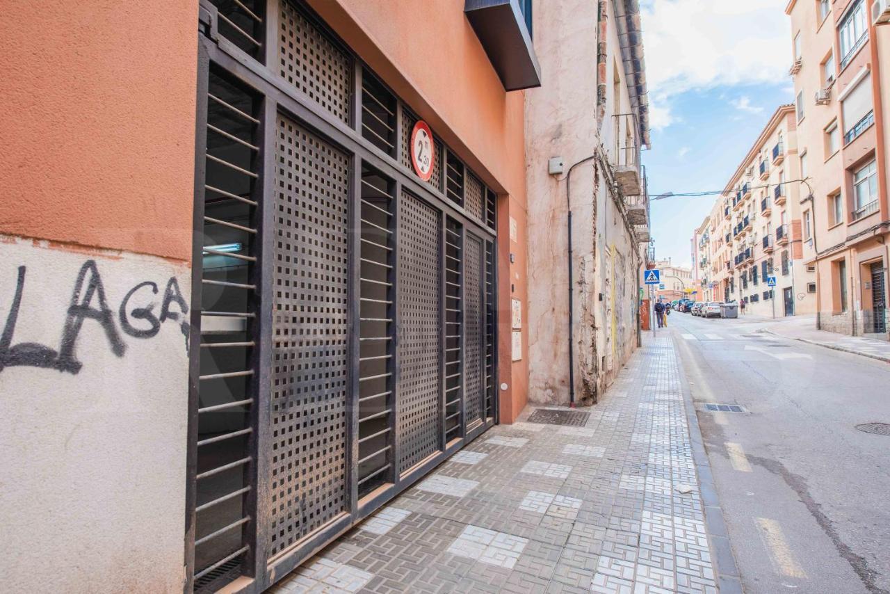 Cozy Flat With Common Pool & Parking - Center By Rems Apartment Malaga Bagian luar foto